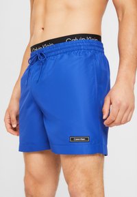 Calvin Klein Swimwear MEDIUM DOUBLE - Zwemshorts - mid azure blue