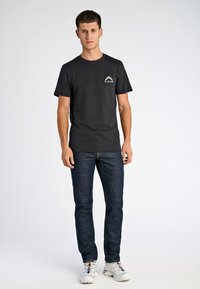 Lindbergh EMBROIDERY TEE - T-shirt med print - black sea