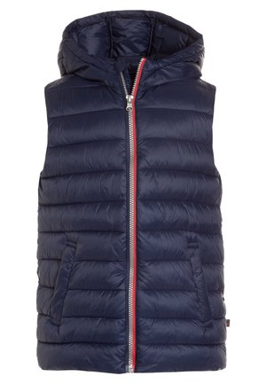 Doudoune sans manches matelassée bleu marine avec capuche et fermeture éclair frontale ornée de bordures rouges et blanches et deux poches avant.