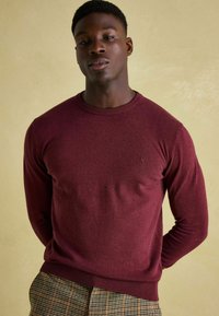 Tom Joule REGULAR FIT - CREW NECK - Svetrík - burgundy