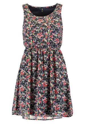 Robe sans manches bleu marine avec une taille froncée et un imprimé floral coloré en rouge, rose, blanc et vert.