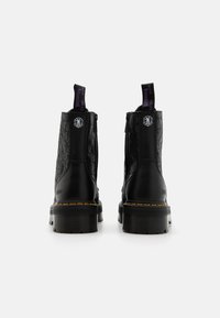 Dr. Martens JADON WEDNESDAY UNISEX - Stivaletti con plateau - black