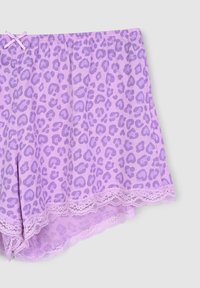 Pantaloni da notte viola con stampa leopardata a cuori, tessuto morbido, cintura elastica e rifinitura in pizzo all'orlo.