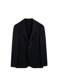 Blazer azul marino oscuro hecho de una mezcla de lana, con cierre de un solo botón, solapas con muesca y dos bolsillos delanteros tipo parche. Textura suave.