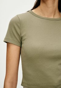 Next SLIM FIT SHORT SLEEVE CREW NECK   - T-shirt - bas - khaki green