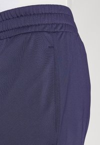 Thumbnail Image 6