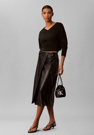 Calvin Klein, BOLD MINI BUCKET - Τσάντα χειρός - black/white