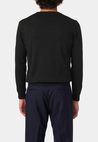 Oscar Jacobson VALTER ROUNDNECK - Stickad tröja - navy sea