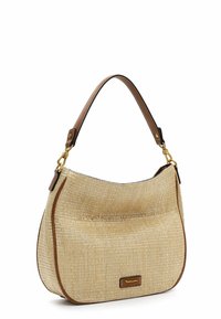 Sac à épaule en paille tissée beige, de forme arrondie, avec des accents en cuir brun foncé et une large sangle ornée de quincaillerie dorée.