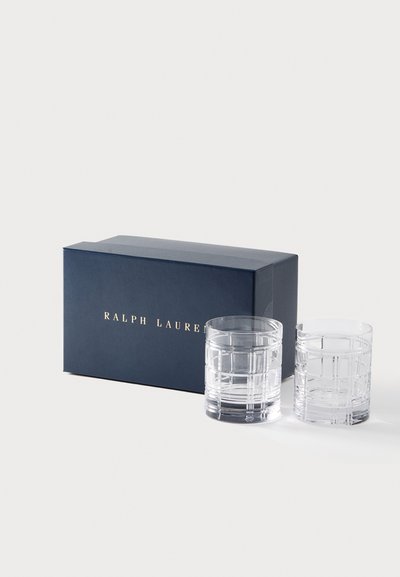 Divas skaidra kristāla glāzes ar režģa rakstu, papildinātas ar tumši zilu kastīti ar zelta uzrakstu "RALPH LAUREN."
