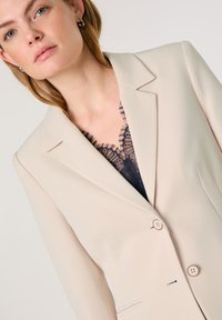 Taifun TAILLIERTER - Blazer - seashell