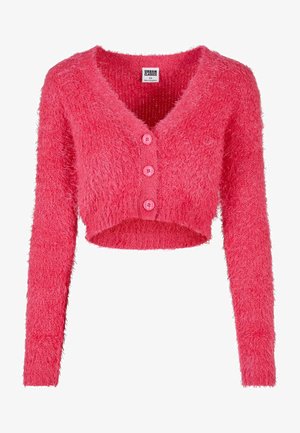 Cardigan scurt, roz, pufos, cu decolteu în V, mâneci lungi și patru butoane asortate pe față. Textură moale și croială lejeră.