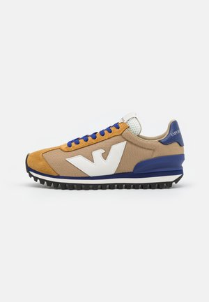 Trainers - off white/blue