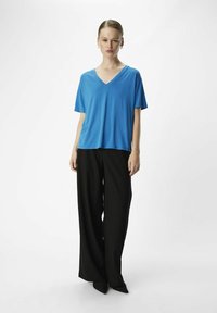 Object Camiseta básica - lapis blue