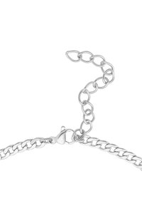 Collana in argento con design a maglie intrecciate. Caratterizzata da una chiusura a moschettone e una catena di estensione per lunghezza regolabile. Texture liscia.