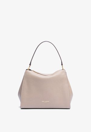 Beige gestructureerde leren handtas met een enkele bovenste handgreep, gouden ritssluiting en klein gouden "Isabel Bernard Paris"-logo aan de voorkant.