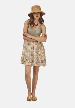 NÜD by Nekane V-NECK WITH EMBROIDERED BEADING AT THE NECKLINE AND WAIST - Vestido informal - verdes