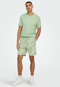 Only & Sons ONSMAX LIFE NOOS - Basic T-shirt - swamp