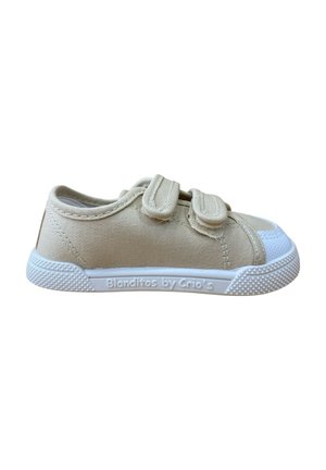 Zapatos de bebé - arena