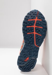 Columbia Běžecké boty do terénu - orange