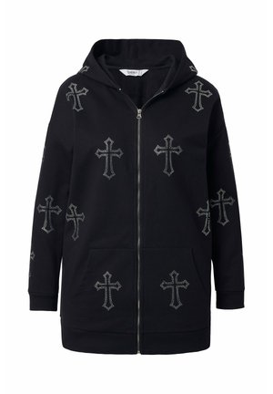 Sort zip-up hoodie med hætte, der har sølvstødte korsmønstre over det hele og store forlommer. Polymerblanding stof med en blød tekstur.