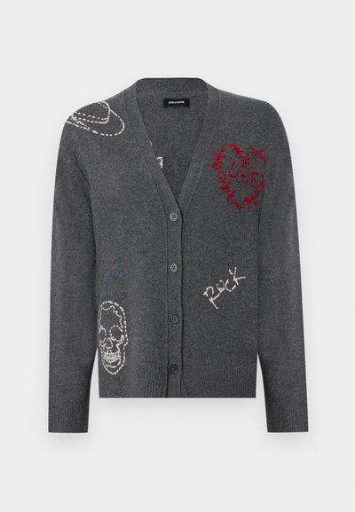 Grijze cardigan met een V-hals, knoopsluiting en verschillende geborduurde ontwerpen, waaronder een schedel, hart en planeetmotieven.