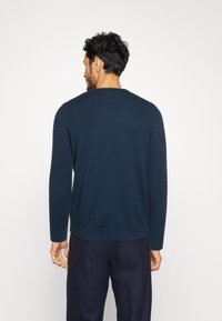 Lyle & Scott CREW NECK JUMPER - Svetr - ink blue