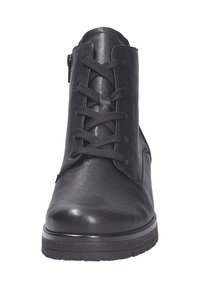 Bottine noire avec une finition en cuir lisse, bout rond, laçage à l'avant et accent de fermeture éclair sur le côté. Semelle en caoutchouc avec un motif texturé.