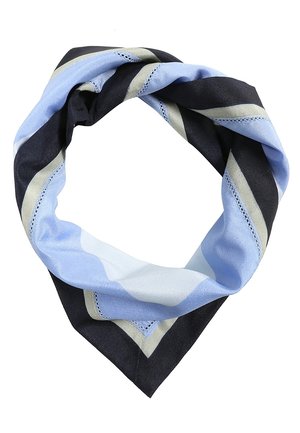 Foulard carré avec des rayures diagonales en noir, bleu clair et gris, plié en une boucle lâche sur fond blanc.