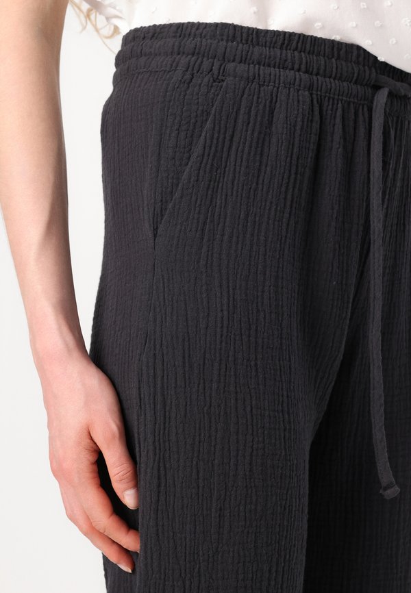 JDYTHEIS LIFE WIDE PANT - Trousers - phantom4