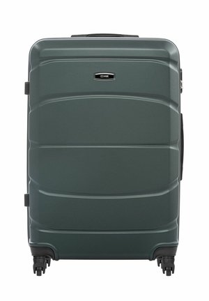 Ciemnozielona, twarda walizka na czterech obrotowych kółkach z czarną rączką, z nazwą marki Ochnik umieszczoną na środkowej części przedniego panelu.