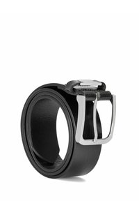 Czarny skórzany pasek z prostokątną srebrną klamrą. Pasek jest gładki z zaokrąglonym brzegiem, prezentując minimalistyczne detale w designie.