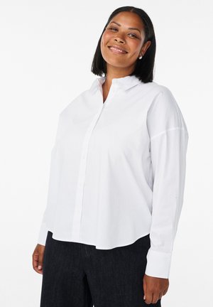 KLASSISCHES MIT LOCKERER PASSFORM - Paitapusero - bright white