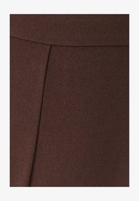 Unselected, chocolate