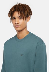 Dickies CLANCY HEAVYWEIGHT TEE LS - Pitkähihainen paita - lincoln green