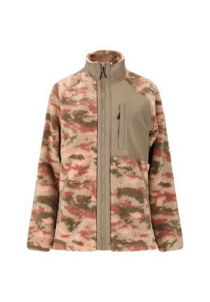 Blød fleecejakke med pink og brun camouflagemønster, beige lynlåslomme på brystet og høj krave lukning på hvid baggrund.