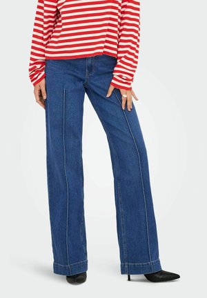 ONLJUICY HOHE TAILLE WEITER  - Wide leg - medium blue denim