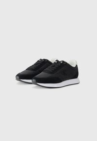 Calvin Klein Jeans RETRO RUNNER  - Sportbačiai - black/bright white