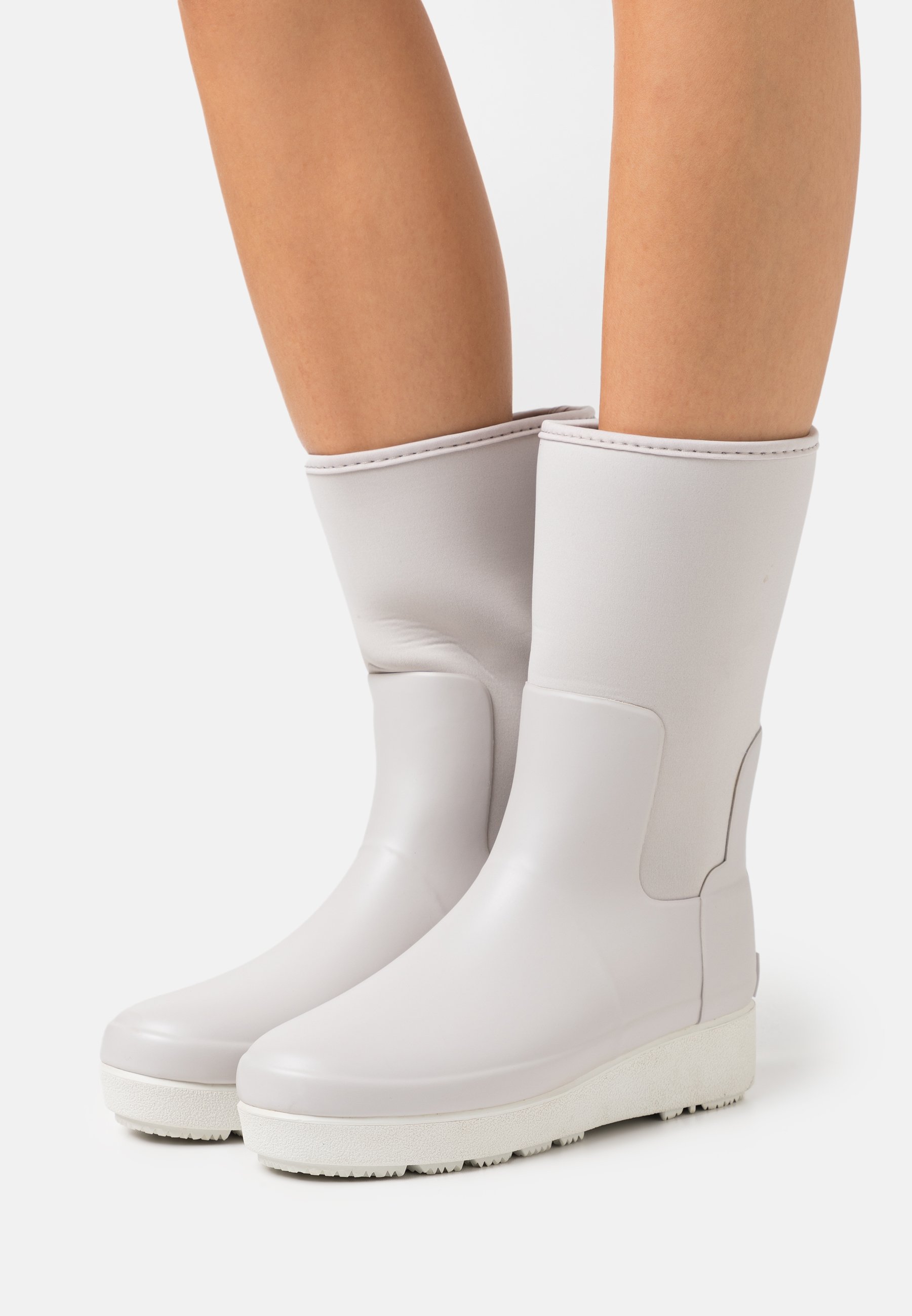 مكسورة على وشك ردع botas hunter refined - nicholasdown.net