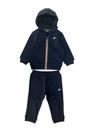 Tuta in cotone blu navy composto da giacca con cappuccio e zip colorata abbinata e pantaloni coordinati. Piccolo logo su entrambi i capi.