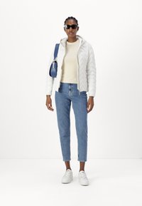 K-Way QUILTED WARM - Giacca da mezza stagione - white gardenia
