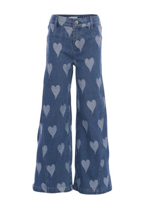 Blauwe denim wijde broek met lichtblauwe hartjespatronen, voorzakken, riemlussen en knoopsluiting.