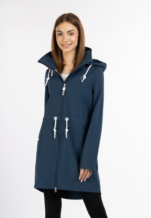 Cappotto impermeabile blu navy con zip frontale, due tasche, vita regolabile con coulisse e un ampio cappuccio. Tessuto liscio, design fino al ginocchio.
