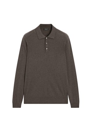 Długi rękaw polo w ciemno-brązowej dzianinie, z kołnierzykiem i listwą z trzema guzikami. Miękka faktura i prosty design.