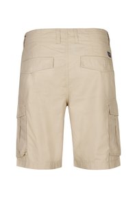 Shorts cargo beiges au toucher lisse, avec deux poches latérales, deux poches arrière et une fermeture éclair.