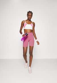 Nike Performance ONE - Leggings - desert berry/white