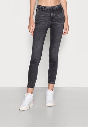 Vaqueros pitillo - black denim