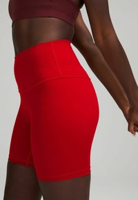 lululemon ALIGN™ HIGH-RISE 15CM - Korte broeken - dark red