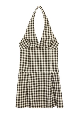 Sort-hvid ternet halterneck-kjole med taljeret pasform og skørt, der flår ud, på hvid baggrund.