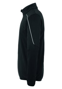 Giacca in fleece nera con zip e colletto alto, presenta piping bianco lungo la cucitura della spalla, maniche lunghe e una vestibilità comoda.